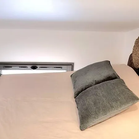 Cocon Sous Les Toits - Metro Jeanne D'arc - Gare *